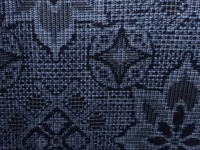 JAPANESE KIMONO / ANTIQUE KIMONO / SILK / DOROZOME / OSHIMA TSUMUGI / WOVEN FLORAL CREST